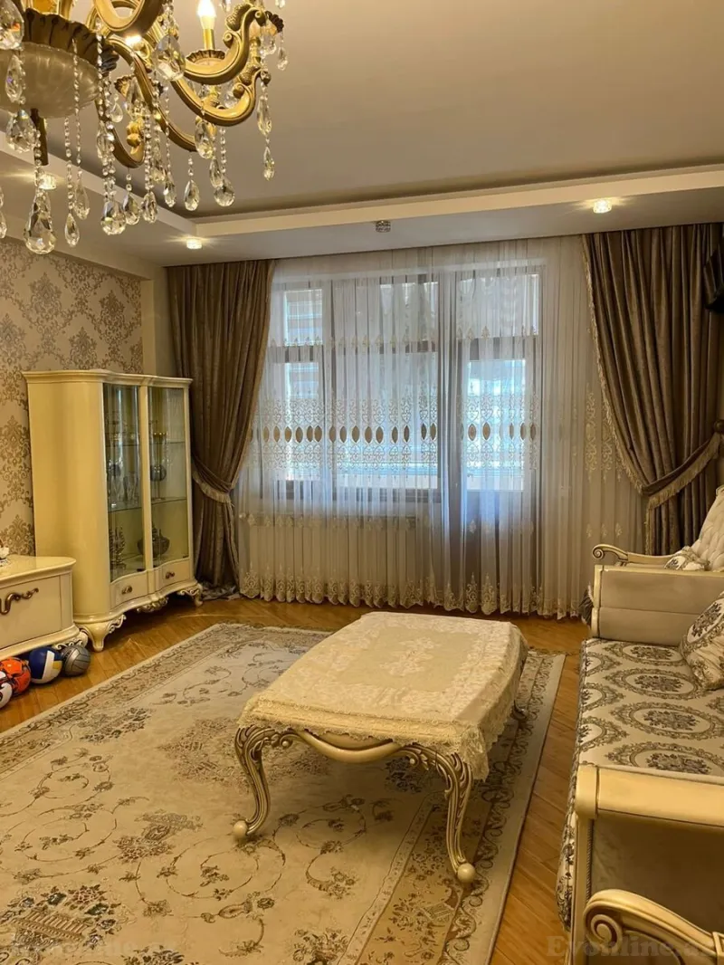 Satılır 4 otaqlı Mənzil Yeni tikili 200 m² Nəsimi r. - şəkil 4