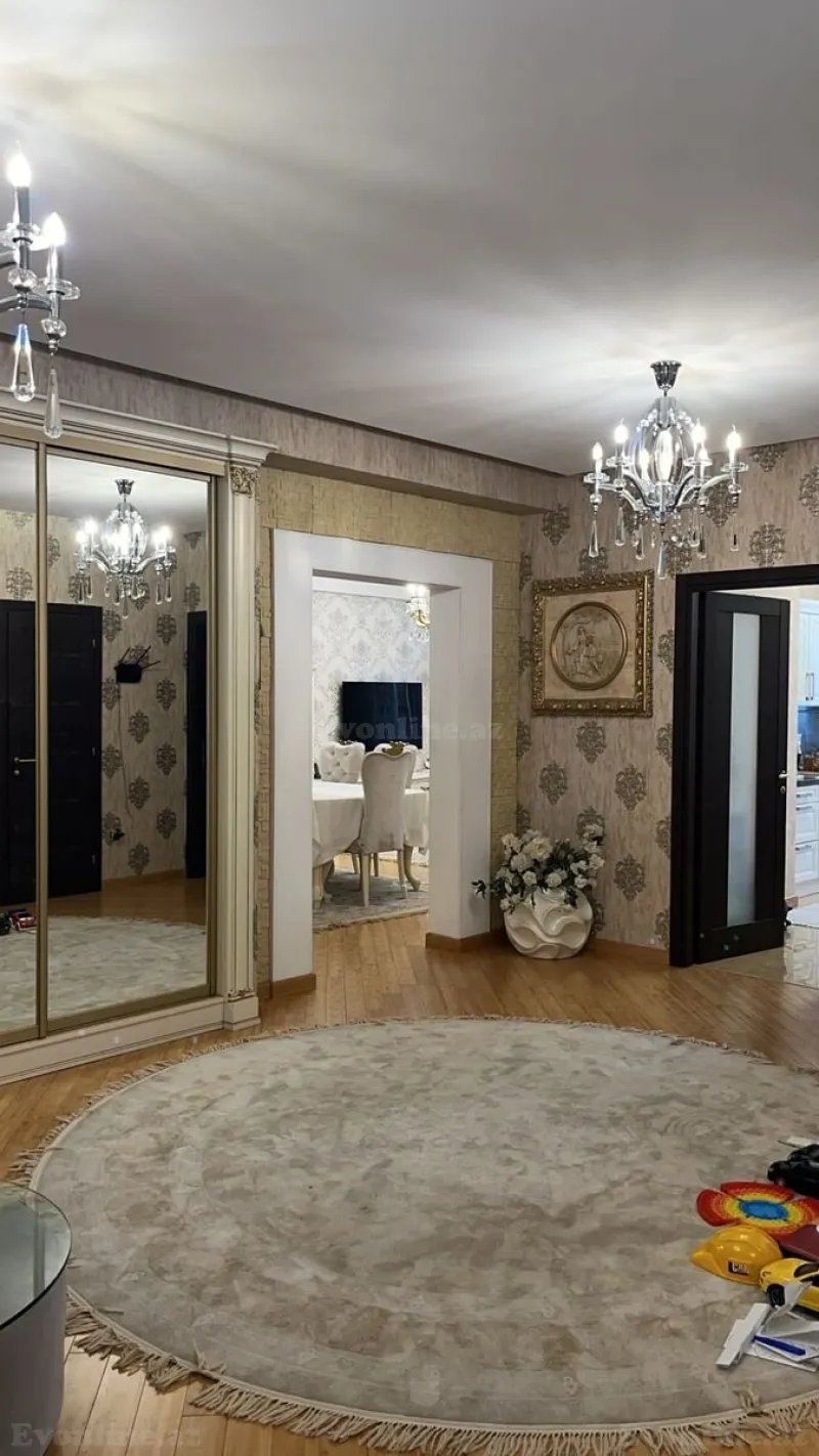 Satılır 4 otaqlı Mənzil Yeni tikili 200 m² Nəsimi r. - şəkil 8