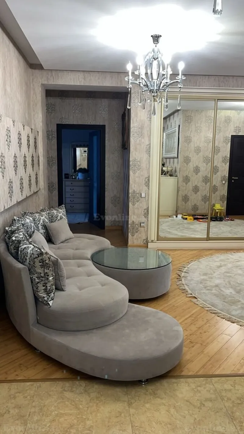 Satılır 4 otaqlı Mənzil Yeni tikili 200 m² Nəsimi r. - şəkil 10