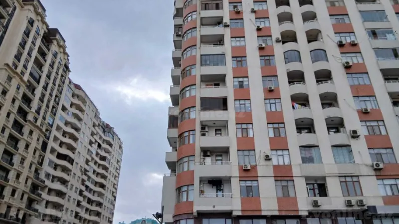Satılır 4 otaqlı Mənzil Yeni tikili 200 m² Nəsimi r. - şəkil 13