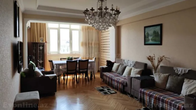 Satılır 3 otaqlı Mənzil Köhnə tikili 100 m² Gənclik m.