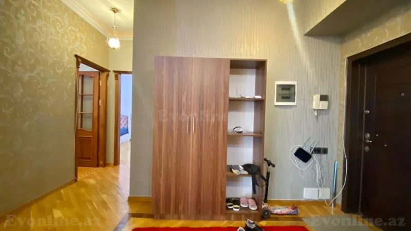 Kirayə verilir 4 otaqlı Mənzil Yeni tikili 200 m² 28 May m. - şəkil 18