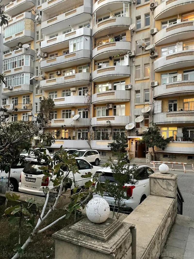 Kirayə verilir 2 otaqlı Mənzil Yeni tikili 85 m² Həzi Aslanov m.