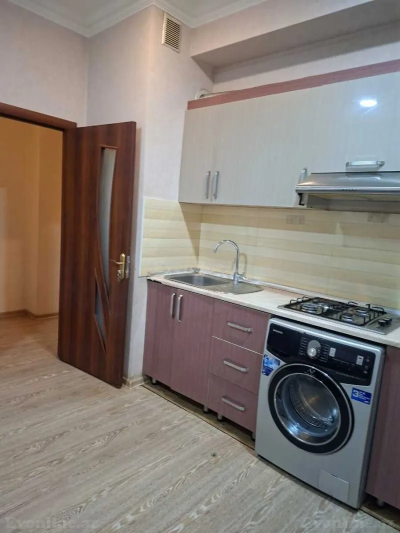 Kirayə verilir 2 otaqlı Mənzil Yeni tikili 80 m² Neftçilər m. - şəkil 9