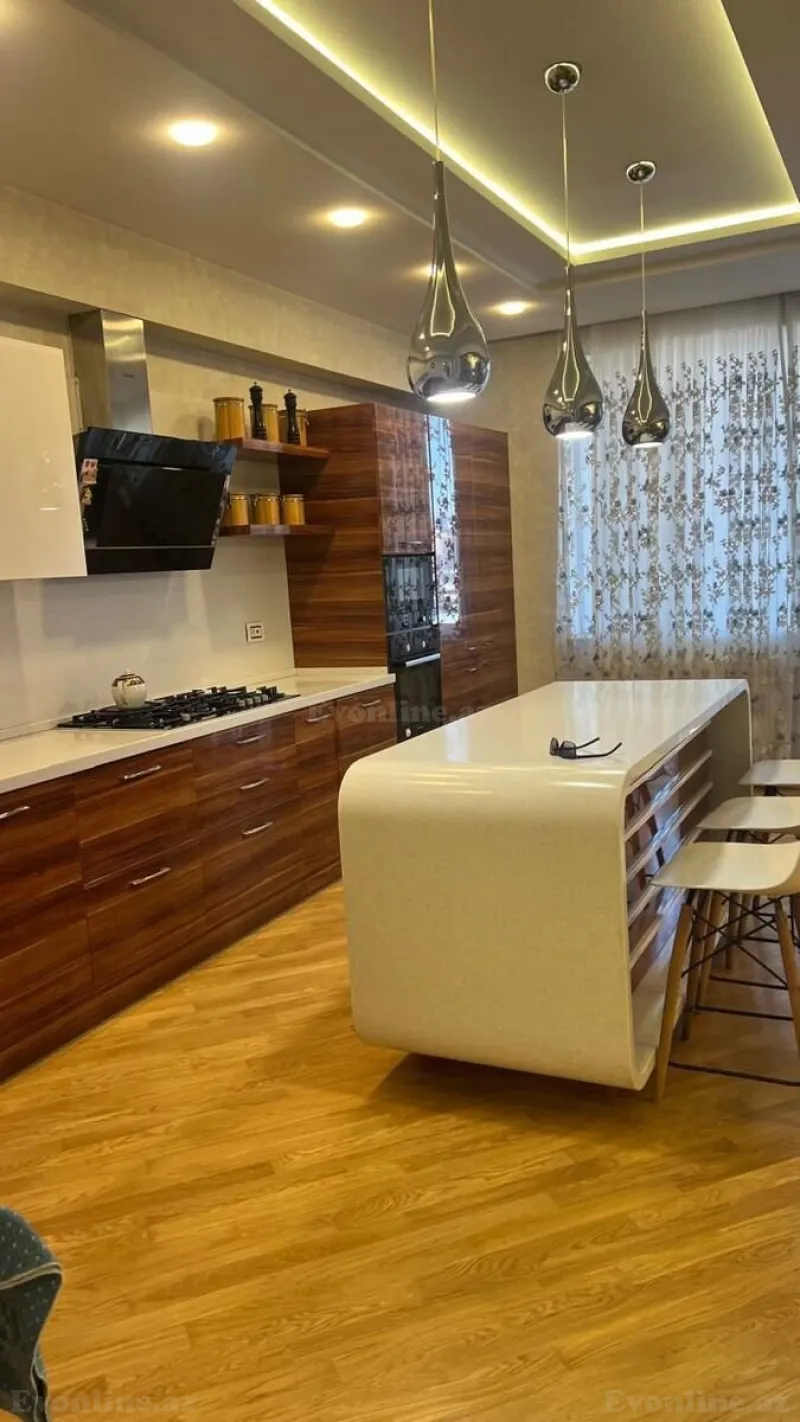 Kirayə verilir 4 otaqlı Mənzil Yeni tikili 190 m² 28 May m. - şəkil 4