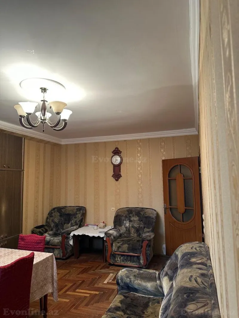 Satılır 3 otaqlı Mənzil Köhnə tikili 70 m² Həzi Aslanov m. - şəkil 2