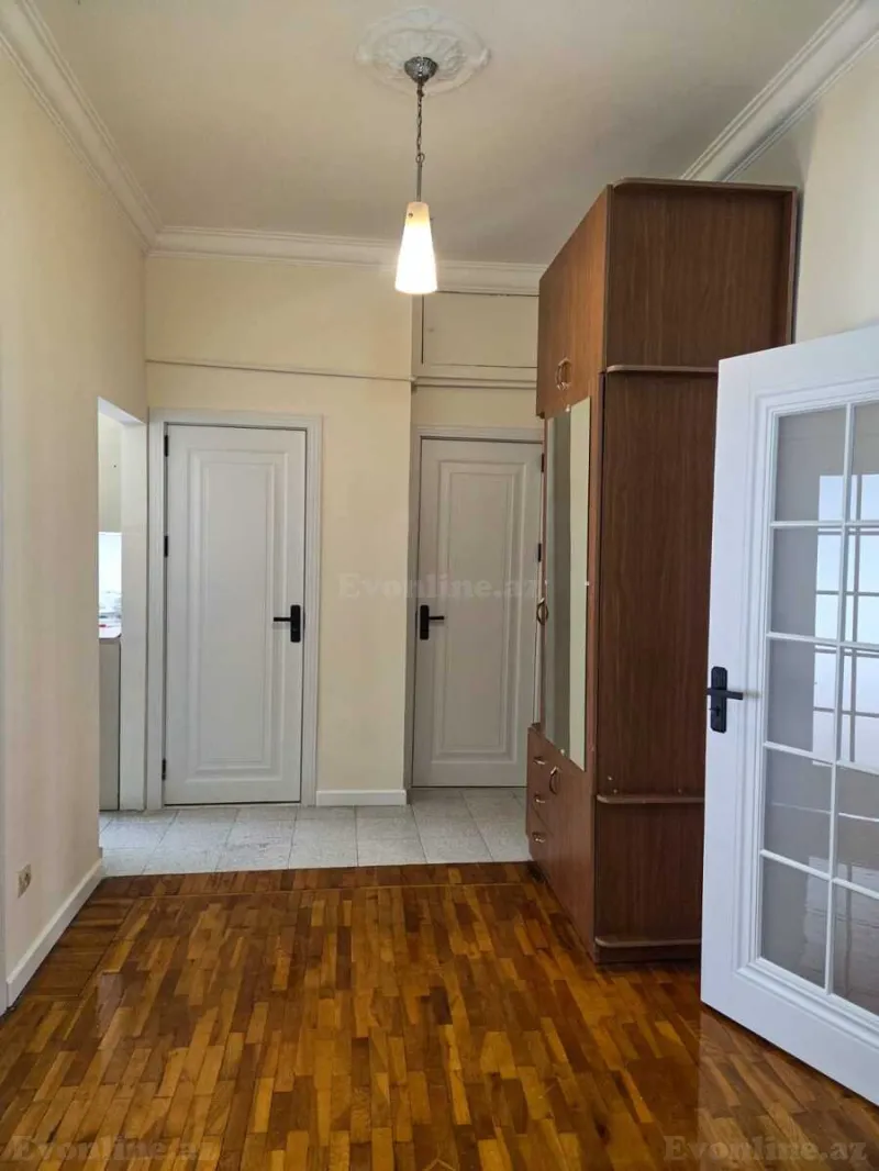 Kirayə verilir 2 otaqlı Mənzil Köhnə tikili 70 m² Nəriman Nərimanov m. - şəkil 4