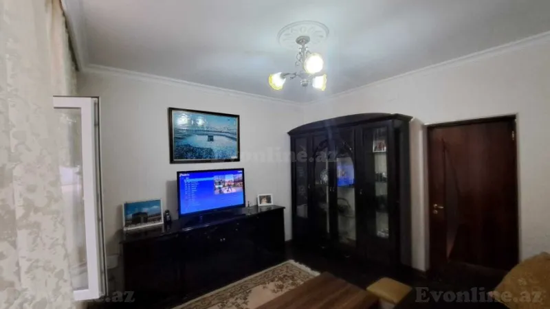 Bakı, Səbail r., Badamdarda 1 otaqlı mənzil satılır