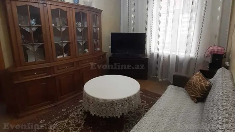 Kirayə verilir 2 otaqlı Mənzil Köhnə tikili 55 m² Nəriman Nərimanov m.