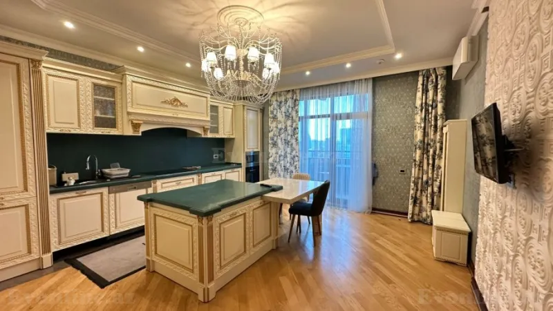 Kirayə verilir 3 otaqlı Mənzil Yeni tikili 220 m² Xətai m. - şəkil 7