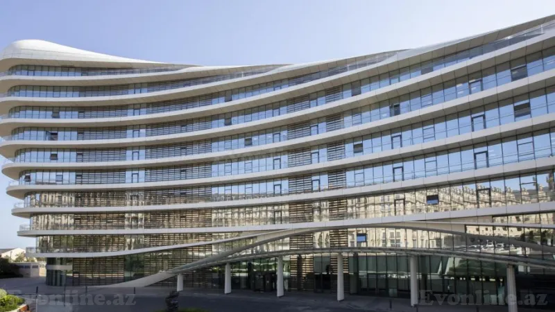 Kirayə verilir Ofis 15 m² Xətai r.