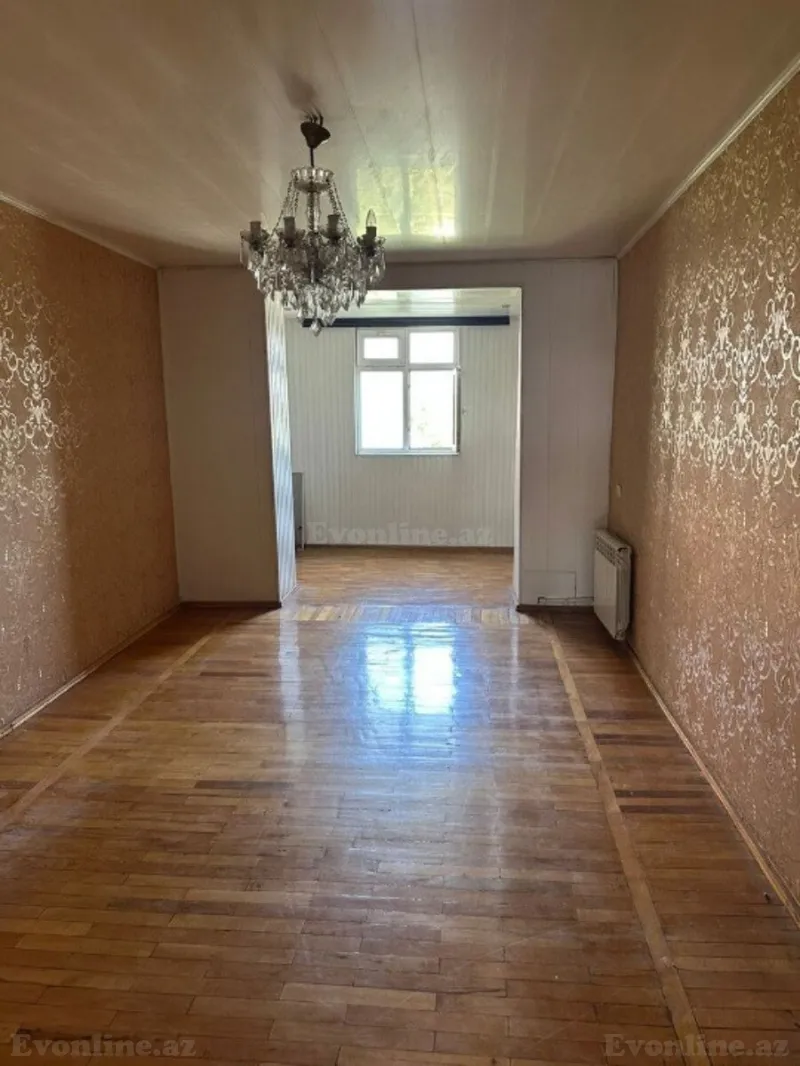Satılır 3 otaqlı Mənzil Köhnə tikili 75 m² Neftçilər m.