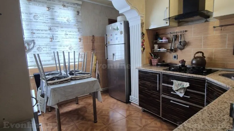 Satılır 4 otaqlı Mənzil Köhnə tikili 100 m² Yeni Yasamal - şəkil 13