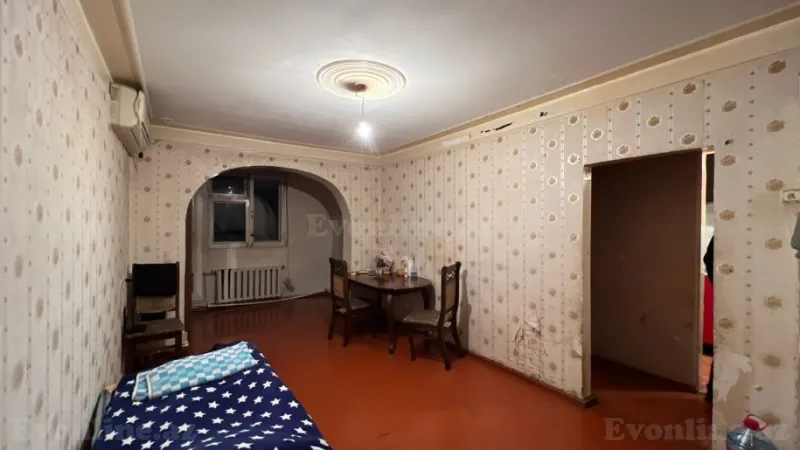 Satılır 2 otaqlı Mənzil Köhnə tikili 40 m² 8-ci kilometr