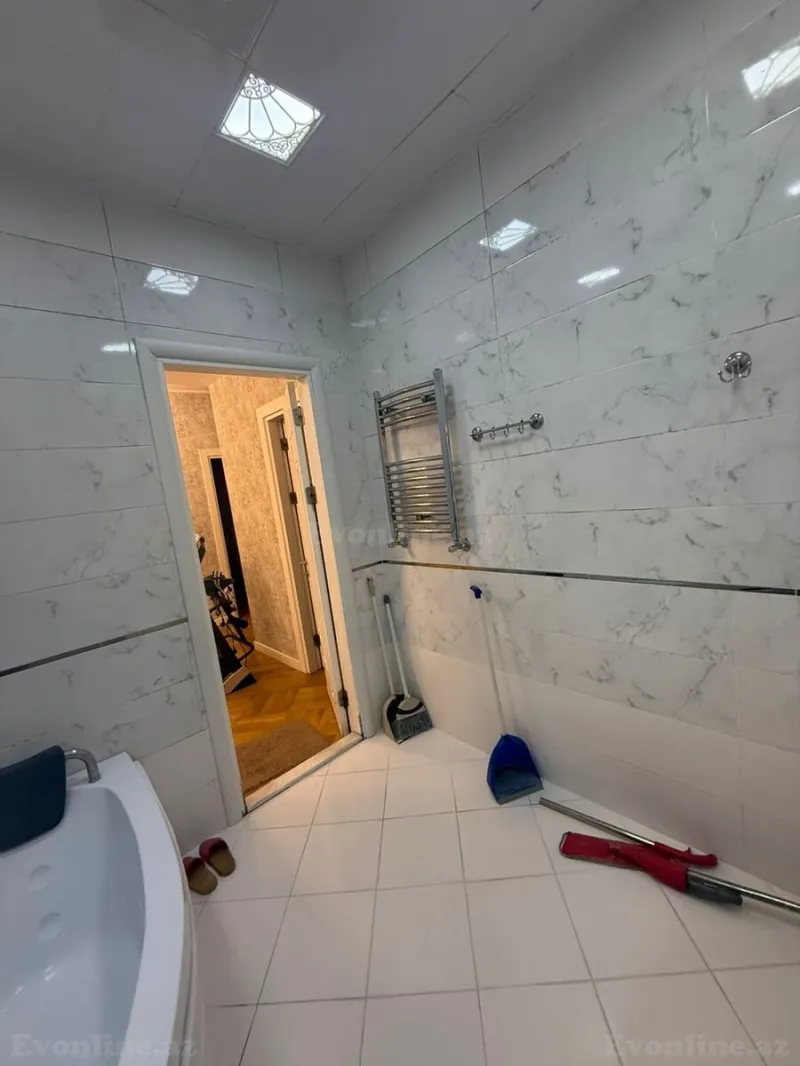 Satılır 3 otaqlı Mənzil Yeni tikili 135 m² Elmlər Akademiyası m. - şəkil 11