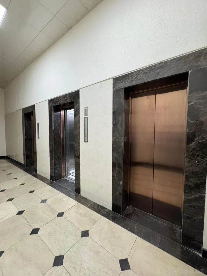 Satılır 4 otaqlı Mənzil Yeni tikili 322 m² Elmlər Akademiyası m. - şəkil 3