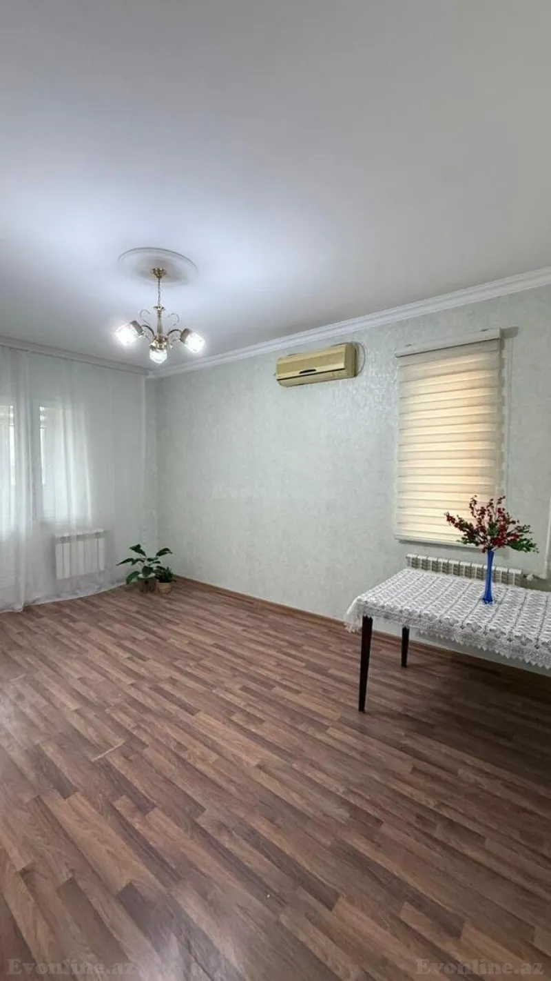 Satılır 2 otaqlı Mənzil Köhnə tikili 50 m² Suraxanı r.