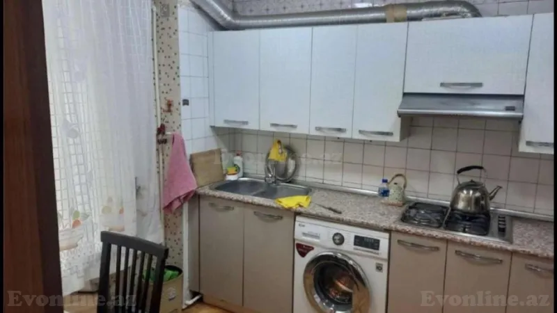 Kirayə verilir 2 otaqlı Mənzil Köhnə tikili 70 m² Gənclik m.