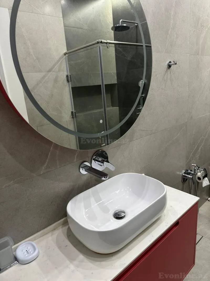 Kirayə verilir 3 otaqlı Mənzil Yeni tikili 170 m² Xətai m. - şəkil 19