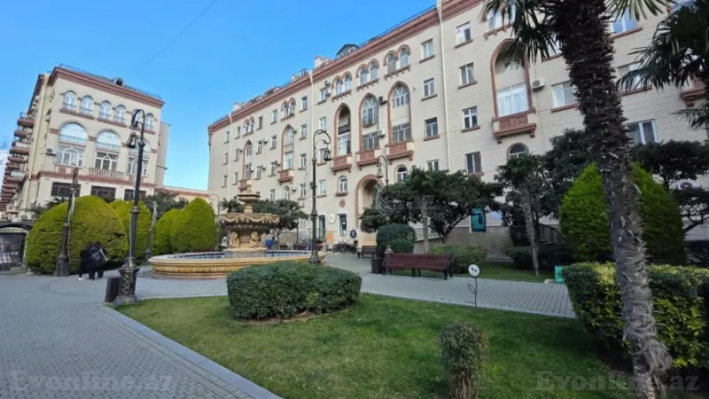 Satılır 3 otaqlı Mənzil Köhnə tikili 80 m² Nizami m.