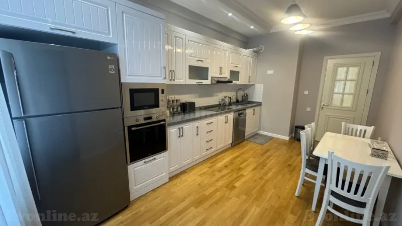 Kirayə verilir 3 otaqlı Mənzil Yeni tikili 140 m² 28 May m. - şəkil 11