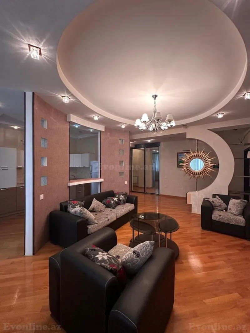 Satılır 3 otaqlı Mənzil Yeni tikili 95 m² 7-ci mikrorayon