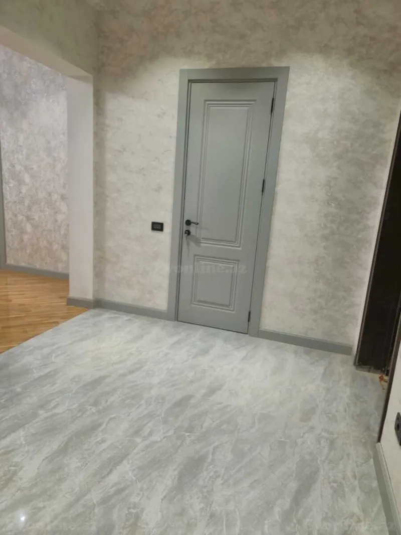 Satılır 3 otaqlı Mənzil Yeni tikili 100 m² İnşaatçılar m. - şəkil 4