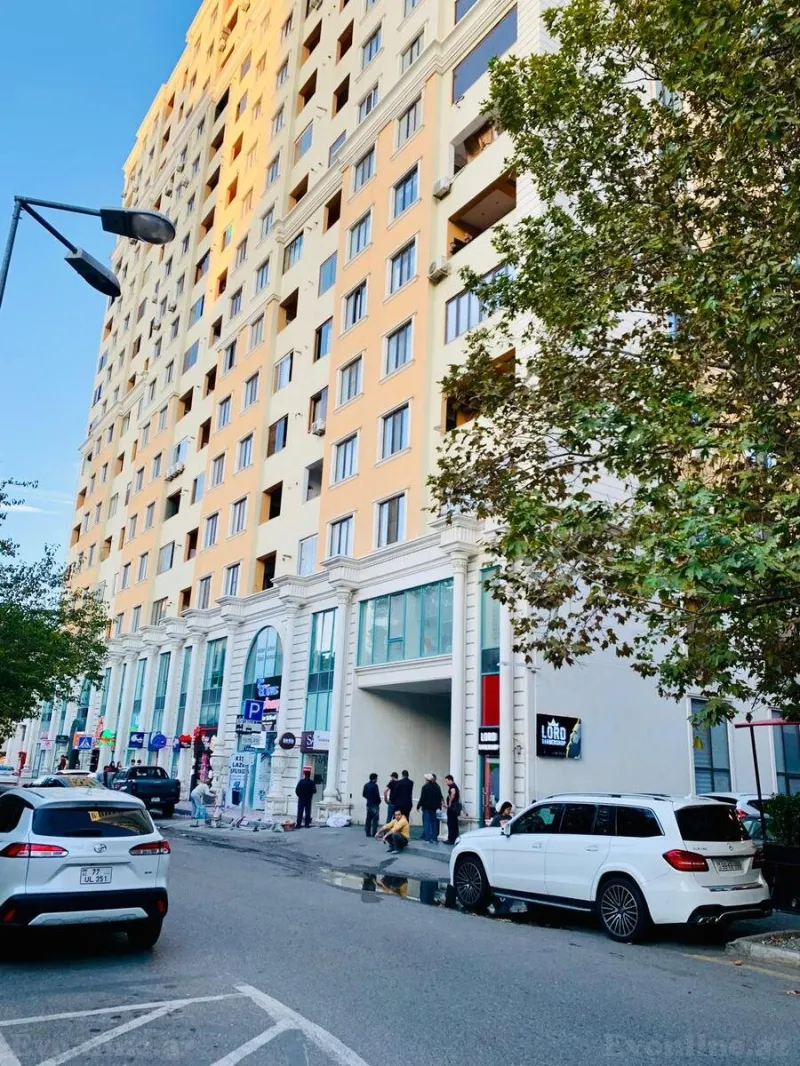 Satılır 2 otaqlı Mənzil Yeni tikili 50 m² Elmlər Akademiyası m.