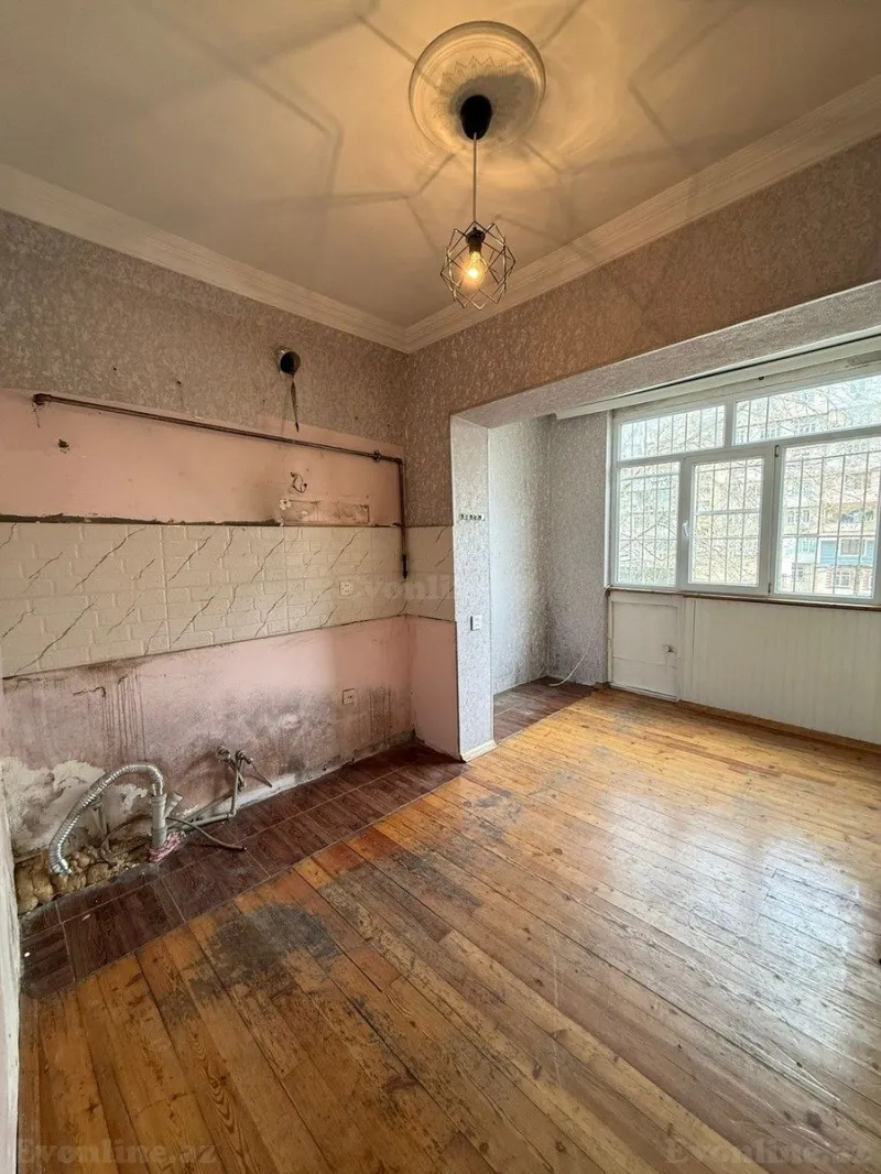 Satılır 4 otaqlı Mənzil Köhnə tikili 110 m² Yeni Yasamal - şəkil 8