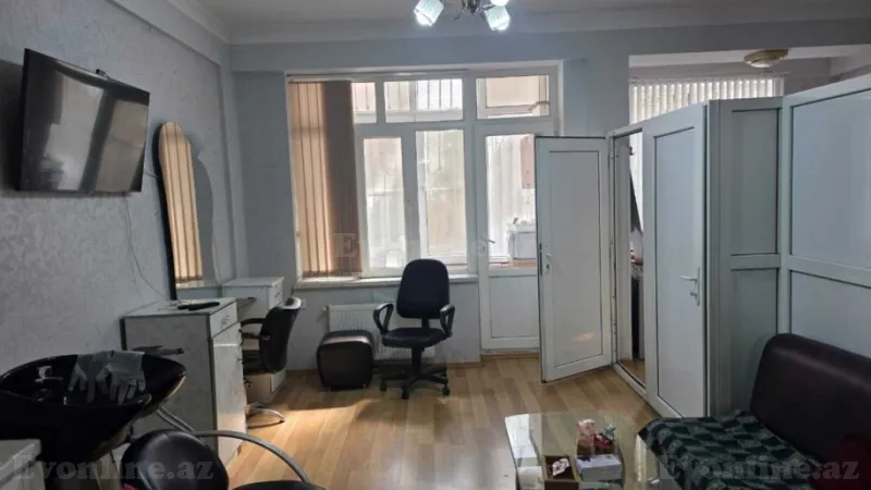 Kirayə verilir Ofis 65 m² Gənclik m.
