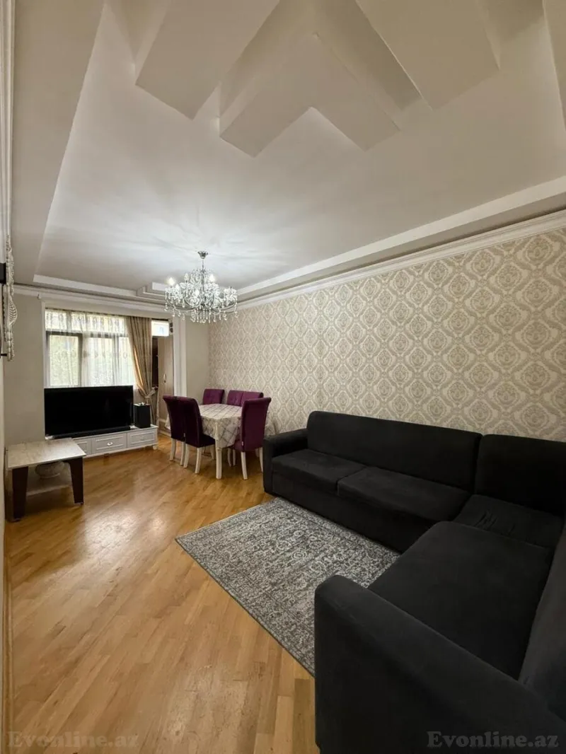 Satılır 3 otaqlı Mənzil Köhnə tikili 80 m² Azadlıq prospekti m.