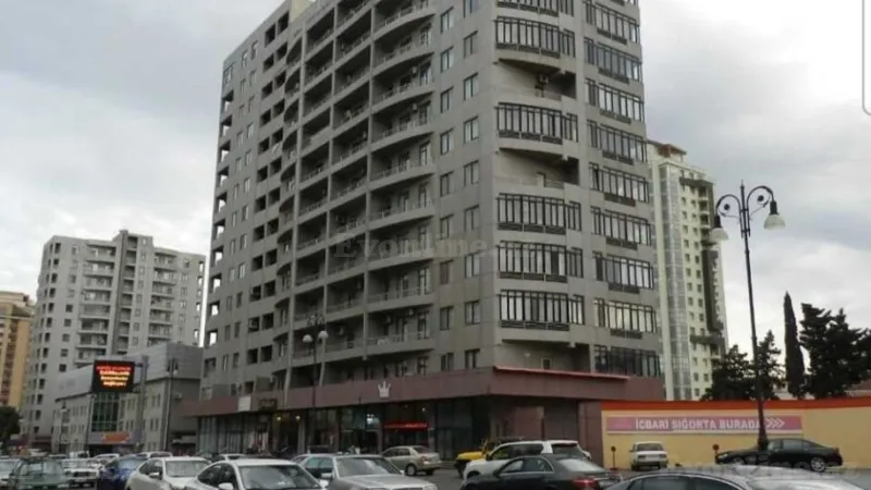 Satılır 3 otaqlı Mənzil Yeni tikili 141 m² Gənclik m.