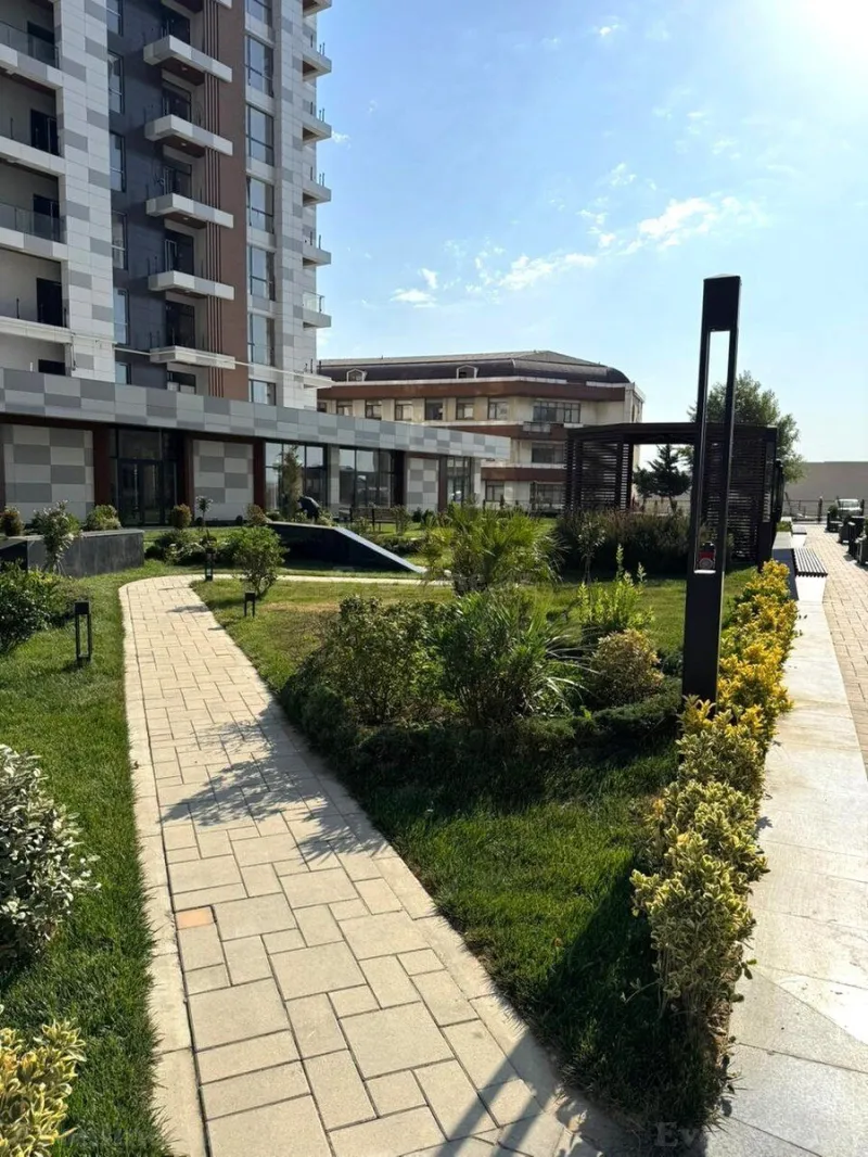 Satılır 2 otaqlı Mənzil Yeni tikili 100 m² Koroğlu m. - şəkil 3