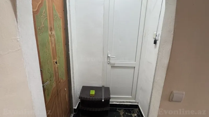 Kirayə verilir 1 otaqlı Mənzil Köhnə tikili 70 m² 4-cü mikrorayon