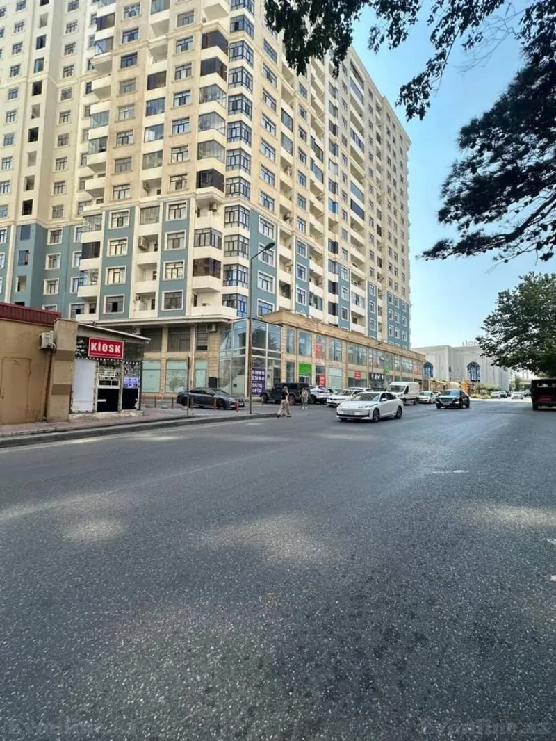 Satılır 4 otaqlı Mənzil Yeni tikili 150 m² 8-ci mikrorayon