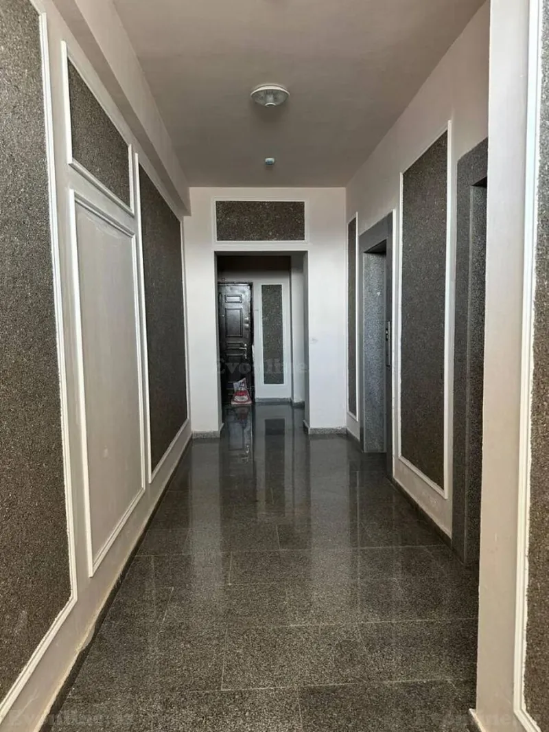 Satılır 4 otaqlı Mənzil Yeni tikili 150 m² 8-ci mikrorayon - şəkil 3