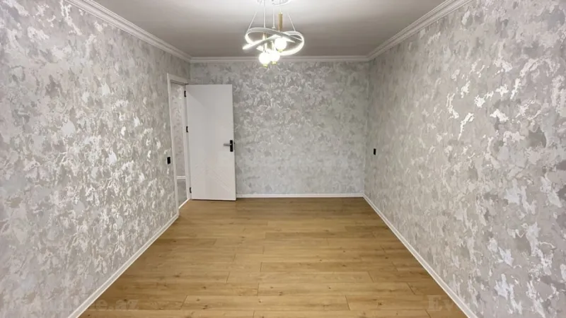 Satılır 3 otaqlı Mənzil Köhnə tikili 80 m² Neftçilər m. - şəkil 7