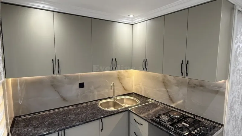 Satılır 3 otaqlı Mənzil Köhnə tikili 80 m² Neftçilər m. - şəkil 14