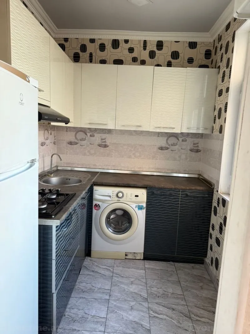 Kirayə verilir 1 otaqlı Mənzil Köhnə tikili 40 m² Memar Əcəmi m. - şəkil 6