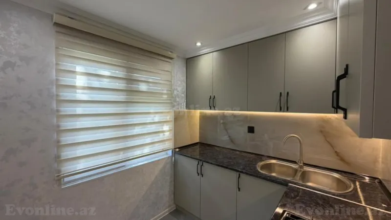 Satılır 3 otaqlı Mənzil Köhnə tikili 75 m² Neftçilər m. - şəkil 7