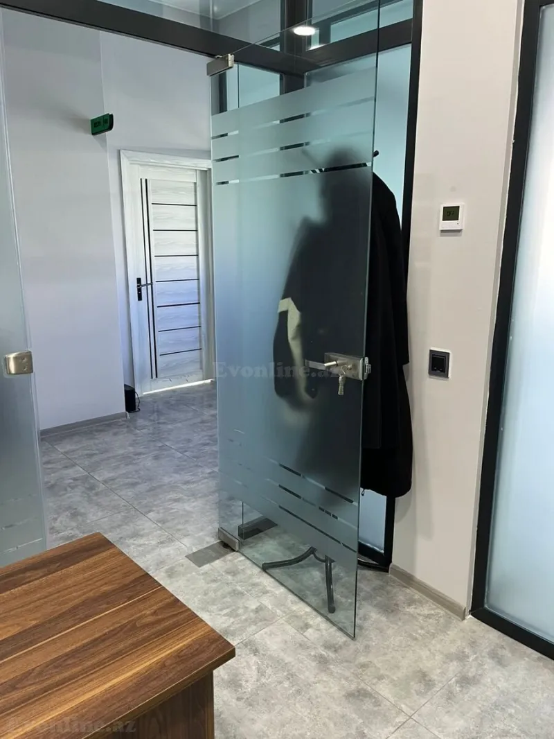 Kirayə verilir Ofis 14 m² Xətai m. - şəkil 4
