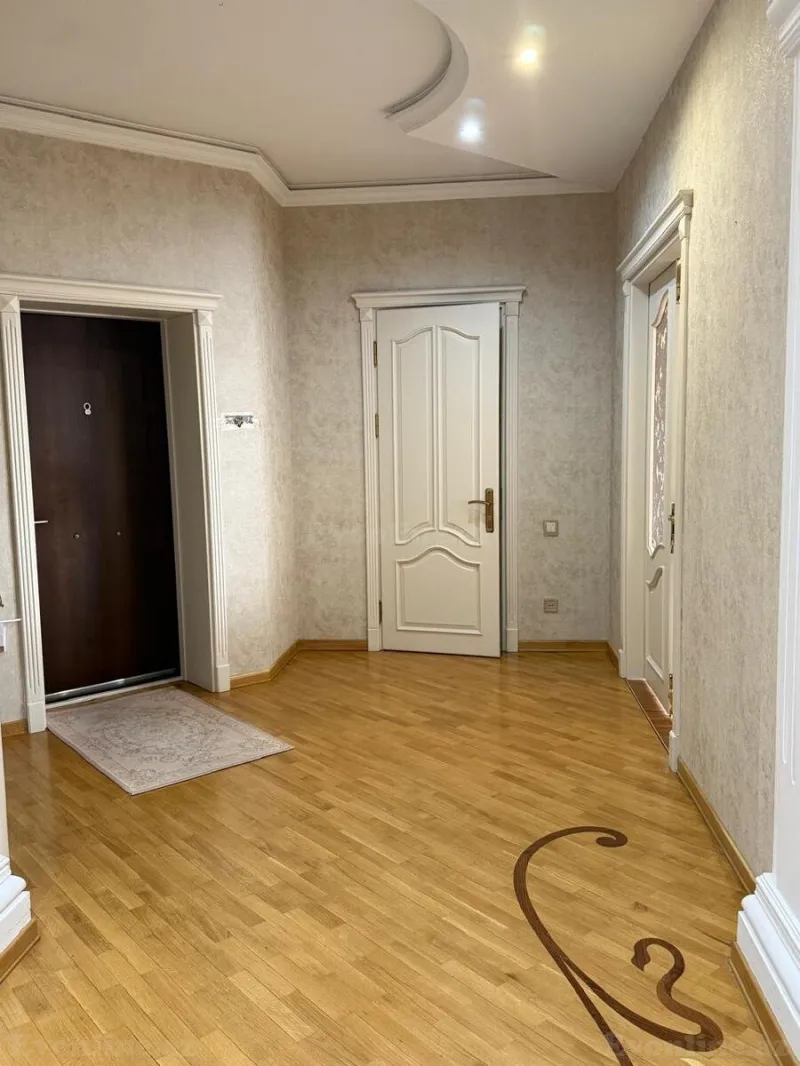 Satılır 4 otaqlı Mənzil Yeni tikili 220 m² Nərimanov r. - şəkil 12