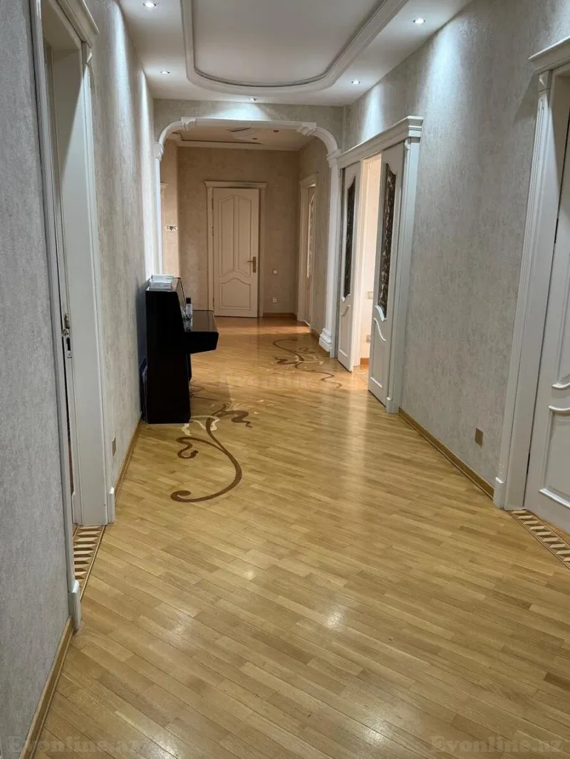 Satılır 4 otaqlı Mənzil Yeni tikili 220 m² Nərimanov r. - şəkil 13