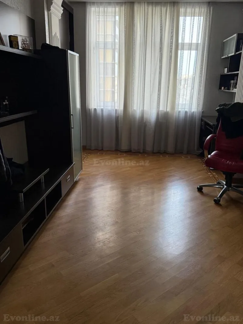 Satılır 4 otaqlı Mənzil Yeni tikili 220 m² Nərimanov r. - şəkil 17