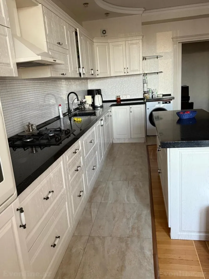 Satılır 4 otaqlı Mənzil Yeni tikili 220 m² Nərimanov r. - şəkil 21