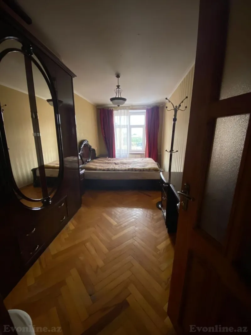 Satılır 3 otaqlı Mənzil Köhnə tikili 80 m² Yasamal r. - şəkil 4