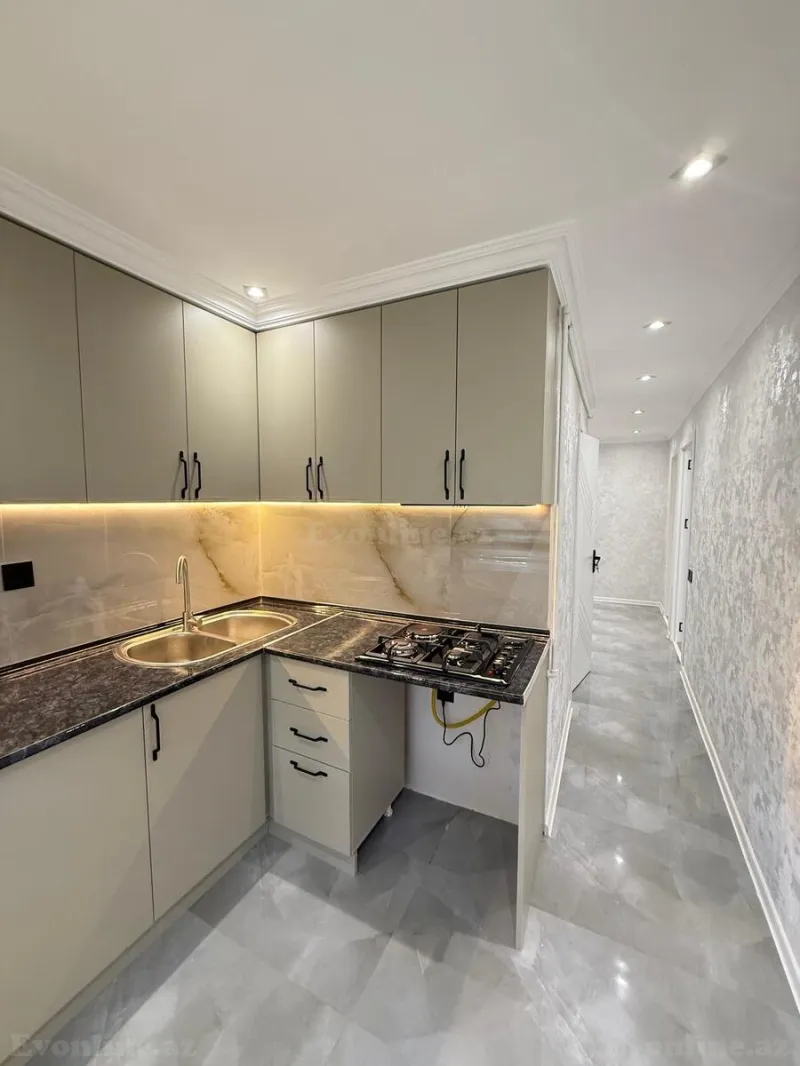 Satılır 3 otaqlı Mənzil Köhnə tikili 75 m² Neftçilər m. - şəkil 12