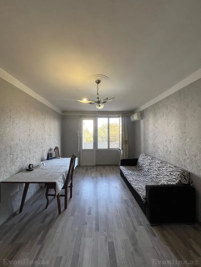 Satılır 2 otaqlı Mənzil Köhnə tikili 50 m² İnşaatçılar m.