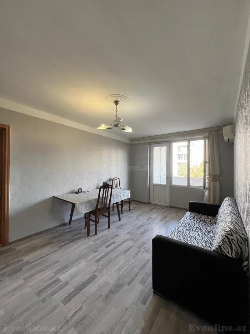 Satılır 2 otaqlı Mənzil Köhnə tikili 50 m² İnşaatçılar m. - şəkil 2