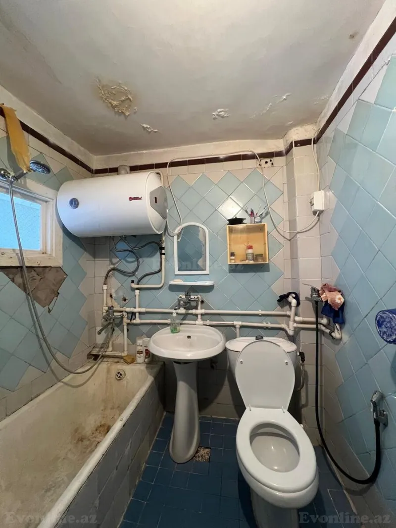 Satılır 2 otaqlı Mənzil Köhnə tikili 50 m² İnşaatçılar m. - şəkil 9